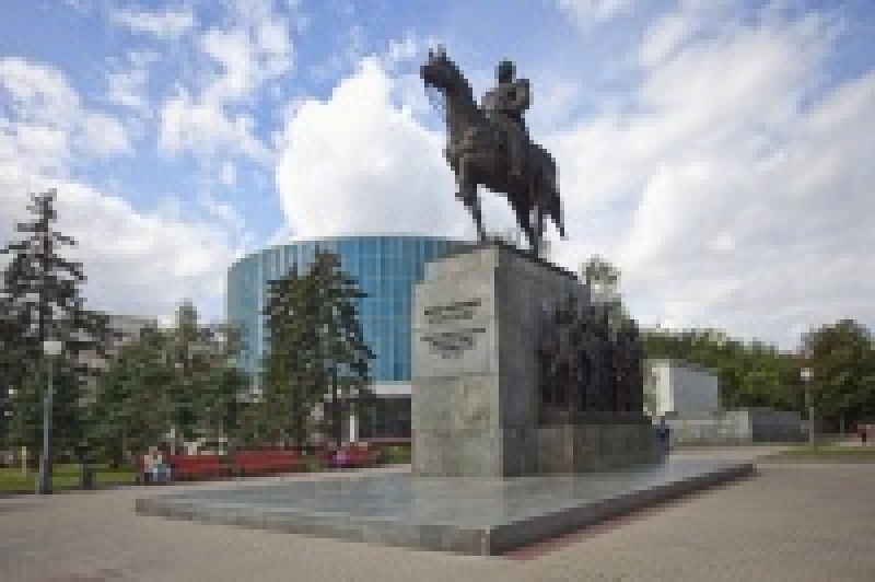 Памятник Михаилу Илларионовичу Кутузову