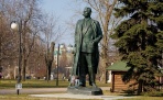 Памятник Максиму Горькому в Москве